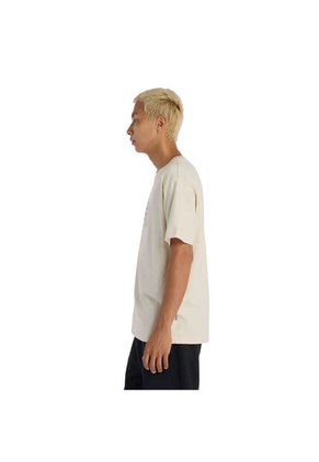Camisa Deportiva New Balance Original Athletics Beige Hombre
