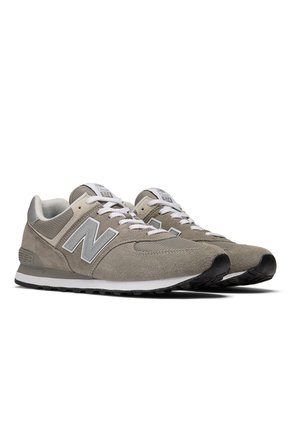 TENIS NEW_BALANCE HOMBRE ML574EVG 574 Talla 8.5