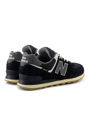 Tenis New Balance 574 Hombre-Negro