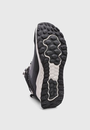 Botas new balance Fresh Foam Garoé MID Negro