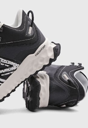 Botas new balance Fresh Foam Garoé MID Negro