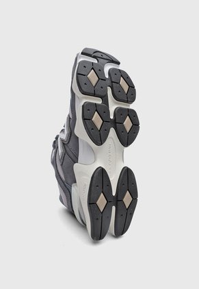 Tenis Lifestyle new balance 9060 Gris Oscuro