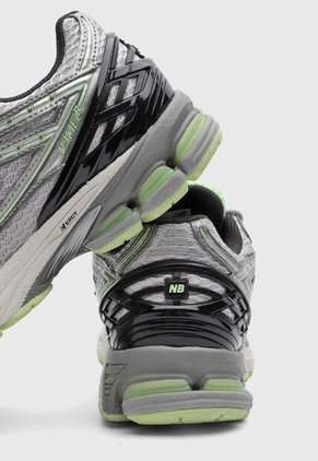 Tenis Lifestyle new balance 1906R Gris
