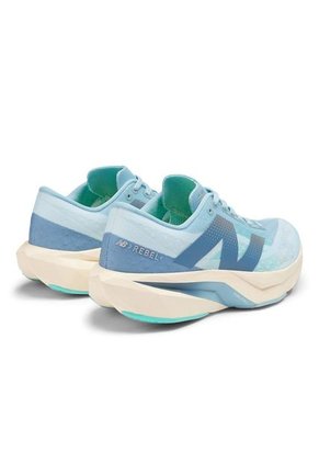 Tenis New Balance Fuelcell Rebel  Mujer-Azul