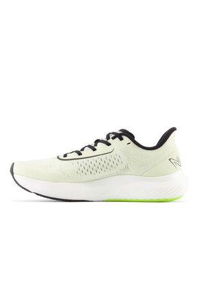 Tenis New Balance Rebel Hombre-Verde