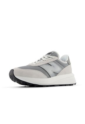 Tenis New Balance 370 Mujer-Gris