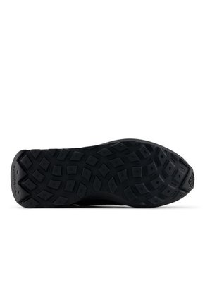 Tenis New Balance 370 Hombre-Negro