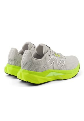 Tenis New Balance Propel Hombre-Gris