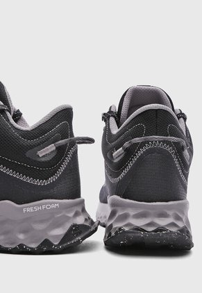 Botas new balance Fresh Foam Garoé MID Negro