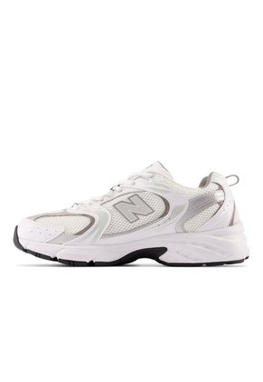 Tenis New Balance 530 Mujer-Blanco/Gris Plata