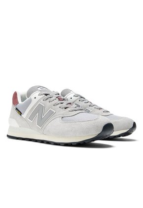 TENIS NEW_BALANCE UNISEXO U574KBR 574 Talla 8.5
