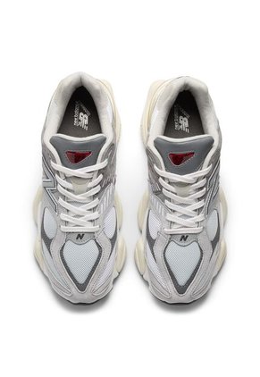 TENIS NEW_BALANCE UNISEXO U9060GRY 9060 Talla 7