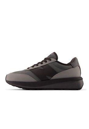 Tenis New Balance 370 Hombre-Gris/Negro