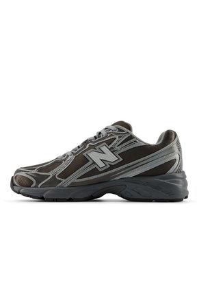 Tenis Lifestyle Unisex 740 New Balance U7407YI