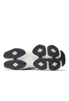 Tenis Deportivos New Balance Original 9060 Beige/Blanco