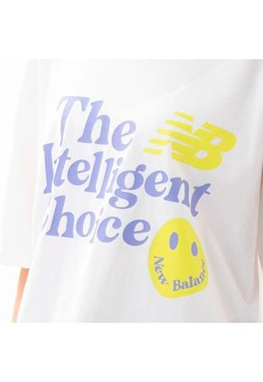 Camiseta New Balance Essentials Endless Dayz Mujer-Blanco