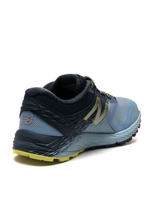 Tenis Running Azul-Amarillo New Balance Trail Running Course En Sentier