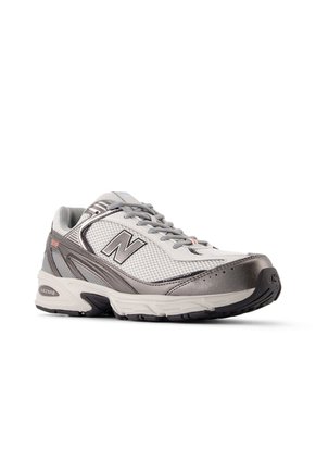 TENIS NEW_BALANCE UNISEXO U509CB 509 Talla 10