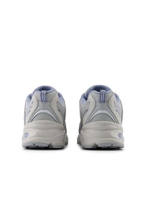 Tenis New Balance 530 Mujer-Gris/Lila