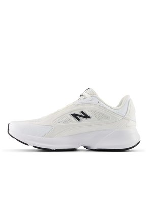 TENIS NEW_BALANCE MUJER WCATLW1 CATALYST Talla 8