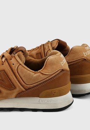 Tenis Lifestyle Marrón-Blanco New Balance 574