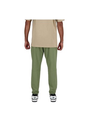 Pantalon New Balance Originales AC Tapered 29" Verde Hombres