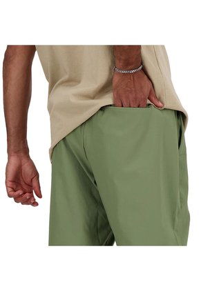 Pantalon New Balance Originales AC Tapered 29" Verde Hombres