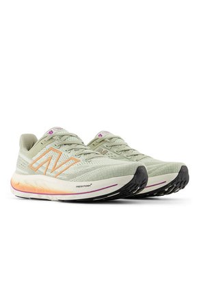 Tenis Deportivos New Balance Vongo V6 Original Verde Mujer