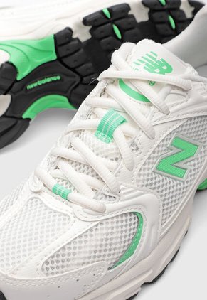 Tenis new balance 530 Marfil