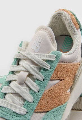 Tenis Lifestyle Marfil-Verde-Salmón New Balance XC-72