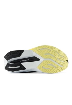 Tenis Deportivos New Balance FuelCell SC Trainer Negro Mujer