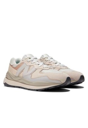 Tenis New Balance M5740 Para Hombre-Beige
