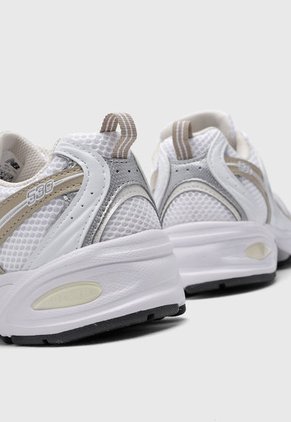 Tenis Lifestyle Blanco-Plateado-Marrón New Balance 530