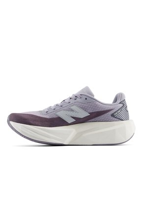 Tenis Deportivos New Balance Fuelcell Rebel V5 Morado Mujer