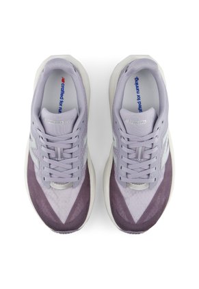 Tenis Deportivos New Balance Fuelcell Rebel V5 Morado Mujer