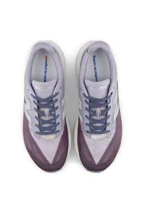 Tenis Deportivos New Balance Fuelcell Rebel V5 Lila Hombre