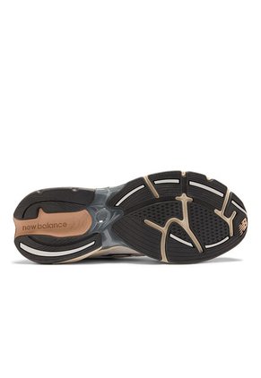 Tenis Deportivos New Balance Original 2010 Color Gris Unisex