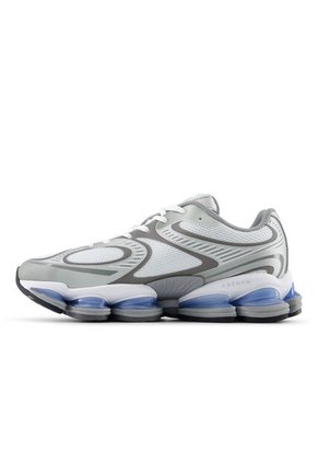 Tenis Deportivos New Balance Originales 2000 Blanco Unisex