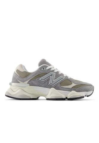 Tenis New Balance 9060 Hombre-Gris/Blanco New Balance