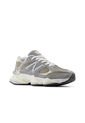 Tenis New Balance 9060 Hombre-Gris/Blanco de New Balance