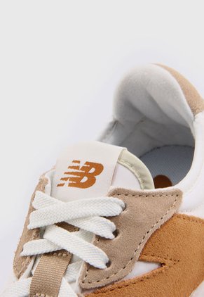 Tenis Lifestyle Beige-Blanco-Café New Balance 327