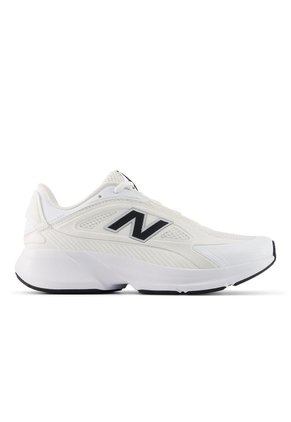 TENIS NEW_BALANCE MUJER WCATLW1 CATALYST Talla 5