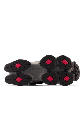 TENIS NEW_BALANCE UNISEXO U9060BLK 9060 Talla 10