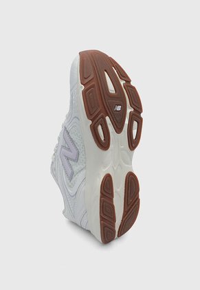 Tenis new balance Amaste Marfil