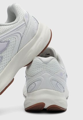 Tenis new balance Amaste Marfil