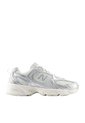 Tenis New Balance 530 Mujer-Gris de New Balance