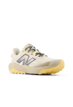 TENIS NEW_BALANCE MUJER WNTR88D NITREL V6 Talla 8.5