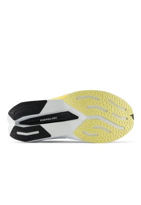 Tenis Deportivos New Balance FuelCell SC Negro Para Hombre