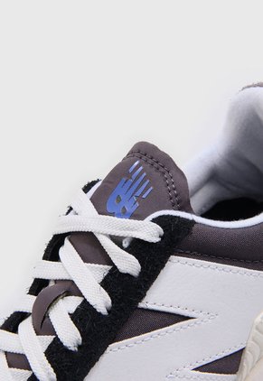 Tenis Lifestyle Negro-Blanco-Gris New Balance XC-72