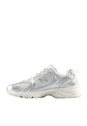 Tenis New Balance 530 Mujer-Gris